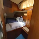 Dormire In Barca A Vela